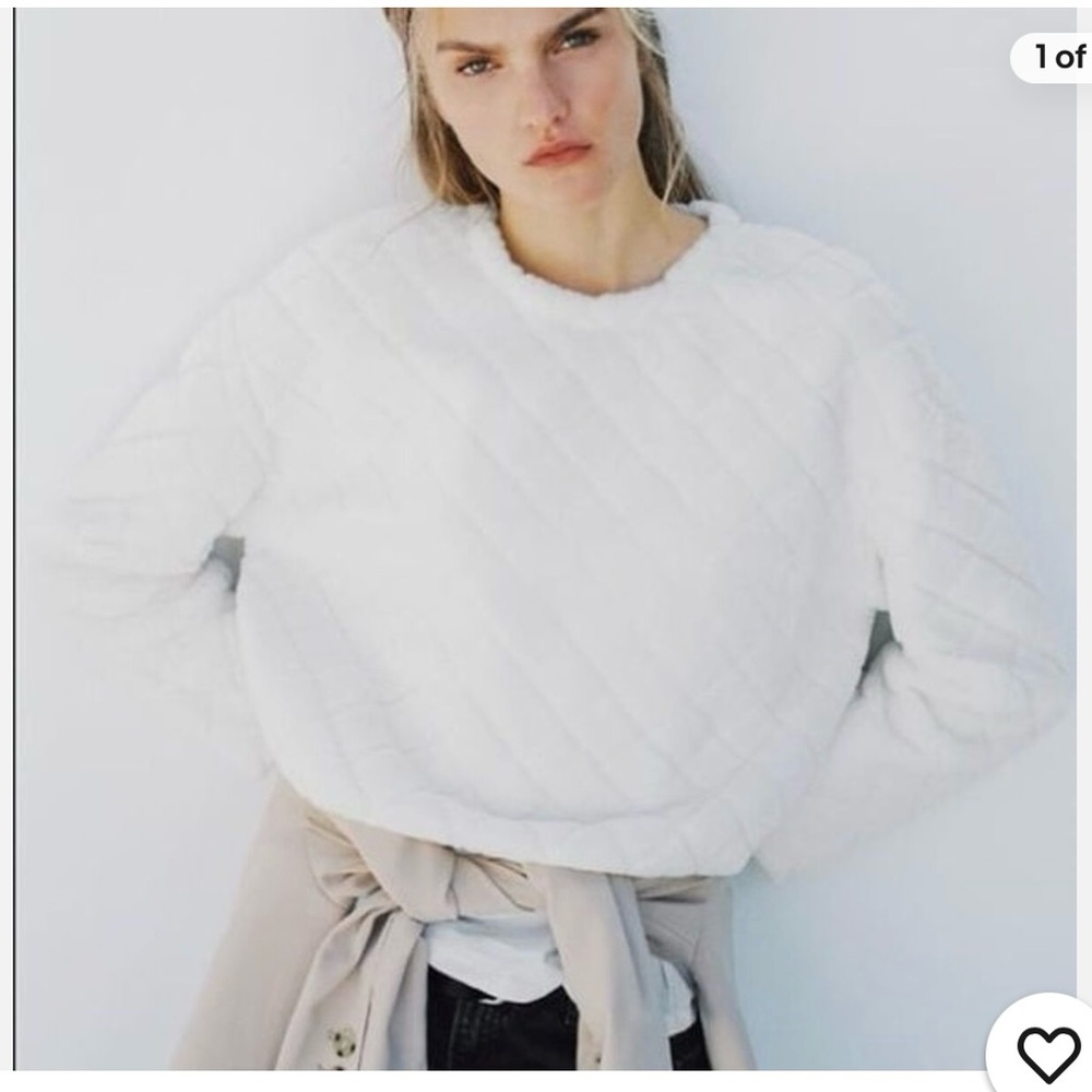 Zara white diamond quilted faux fur cropped sweater sz M